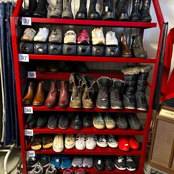 Schuhe und Stiefel ab Grösse 37 bis 41