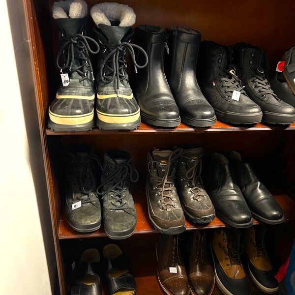 Herrenschuhe in diversen Grössen