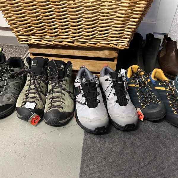 Wander/ Trekkingschuhe