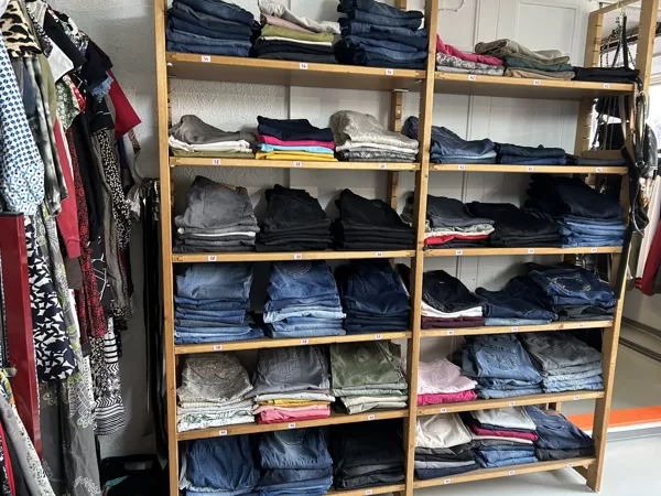 Damenhosen / Jeans ab Grösse 34 bis 54