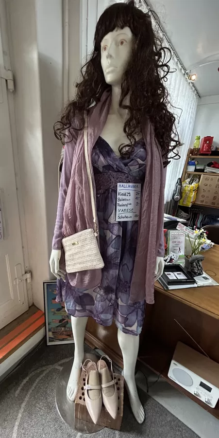 Hallhuber: Seidenkleid- und Foulard